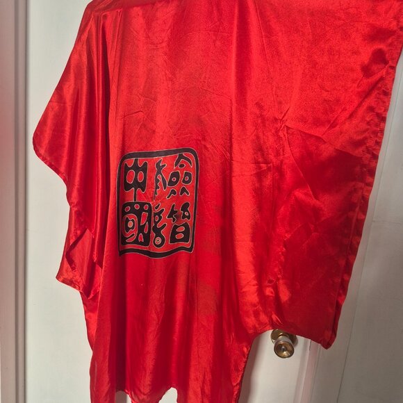 satin caftan dress with Chinese opera style patterns - Picture 3 of 3